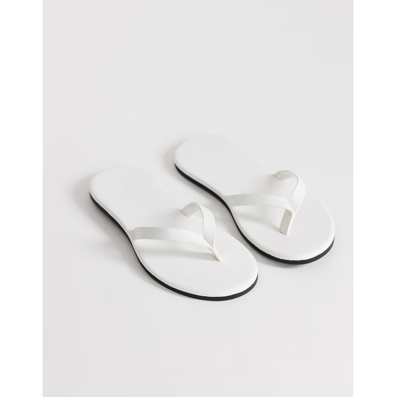 Topshop Sky real leather toe thong sandal in white 115634326