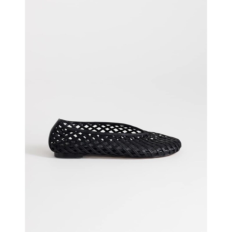 Topshop Luna woven ballet flat in black 115640328