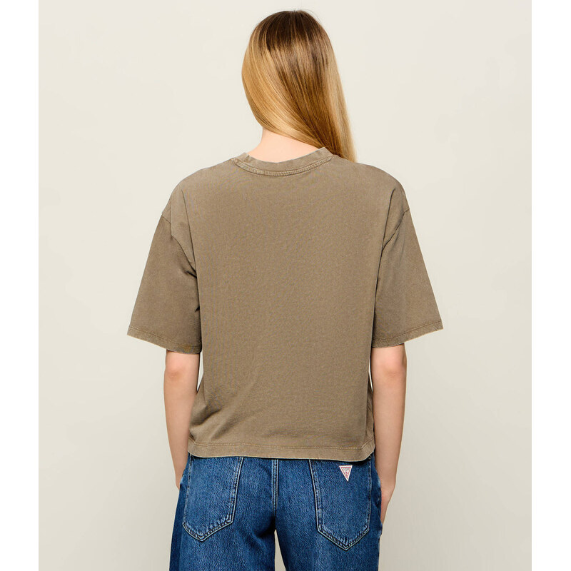 GUESS Tričko SAVAGE TOUR | Cropped Fit