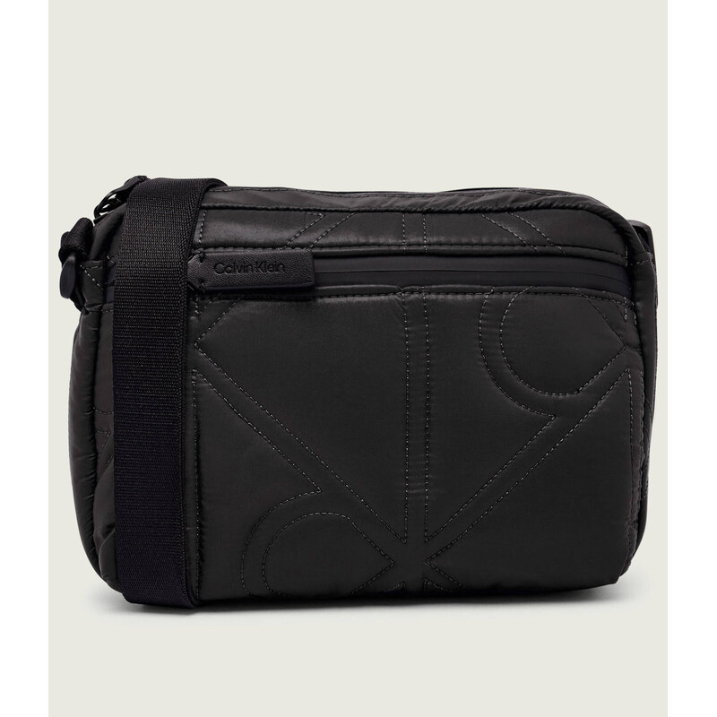 Calvin Klein Reportérka