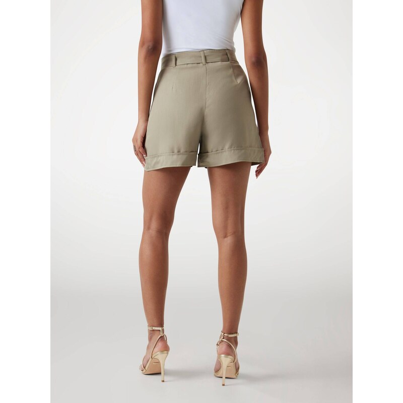 GUESS Šortky + opasek NEW NINA | Relaxed fit