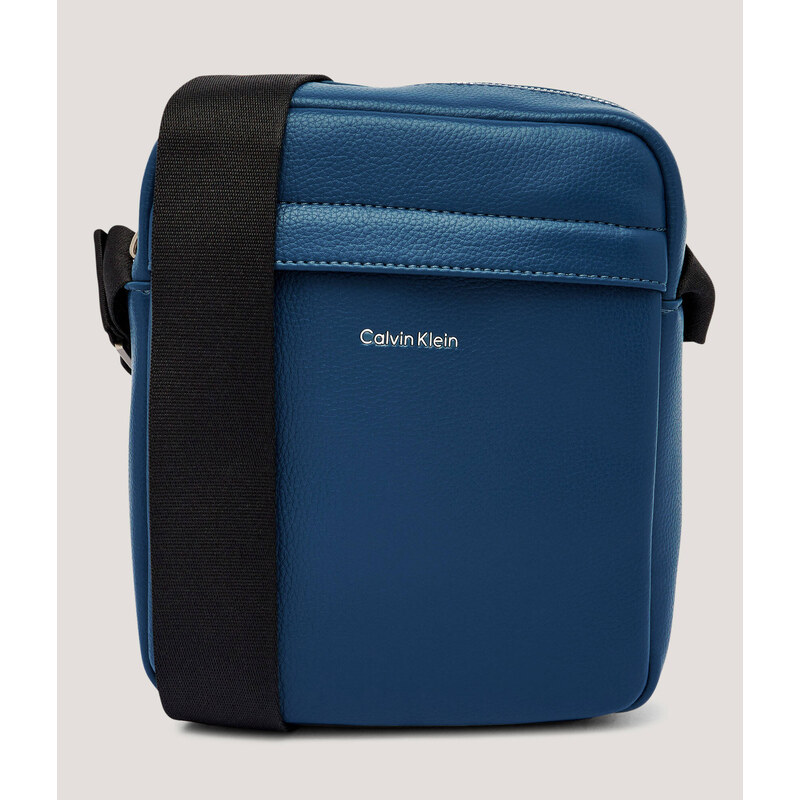 Calvin Klein Reportérka RAISED