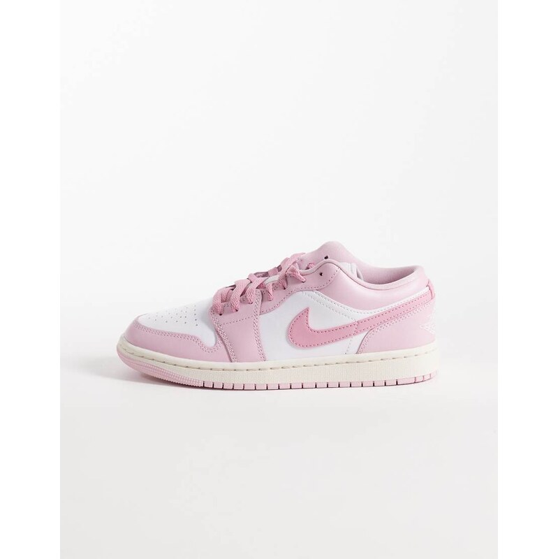 Nike Air Jordan 1 Low trainers in pink and white 115646669