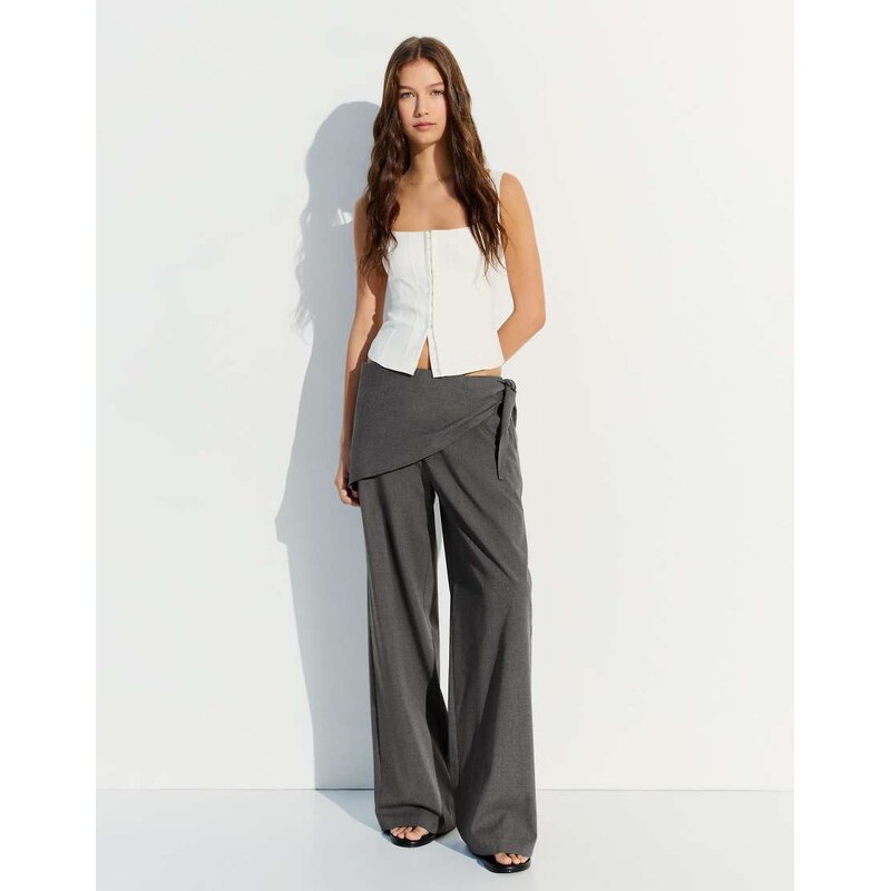 Bershka Tailored fit scarf trousers in light grey 115646703