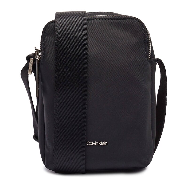 Calvin Klein Reportérka