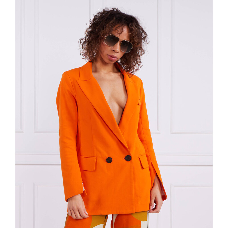 Beatrice B Sako | Shaped fit