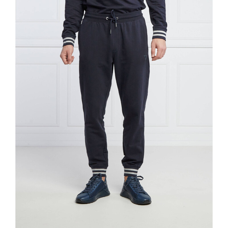 GUESS Tepláky Adam | Relaxed fit