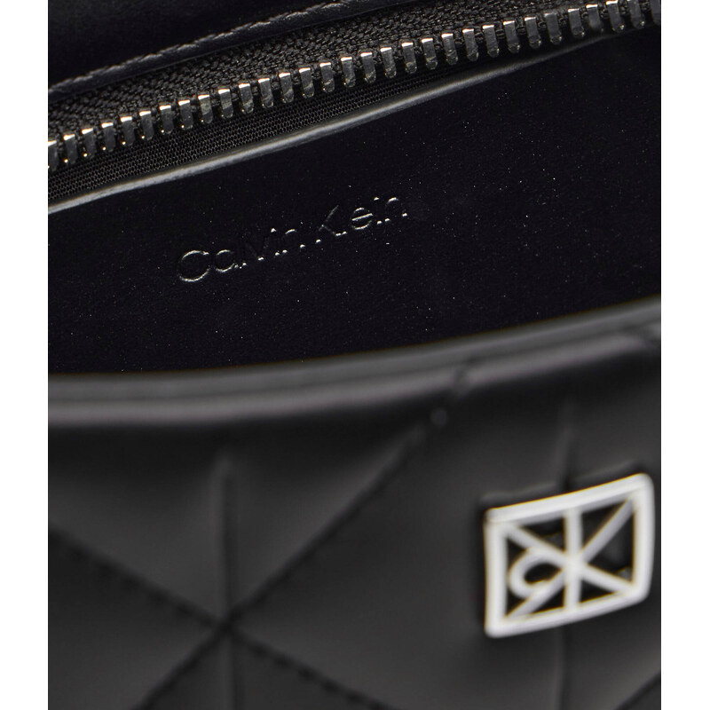 Calvin Klein Kabelka na rameno QUILTED
