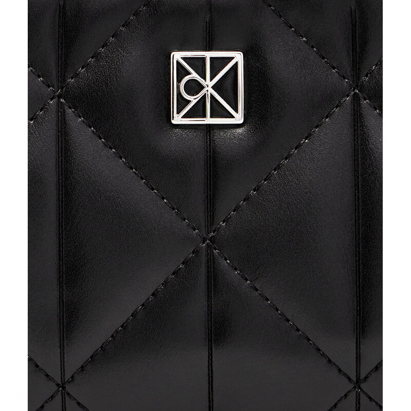 Calvin Klein Kabelka na rameno QUILTED