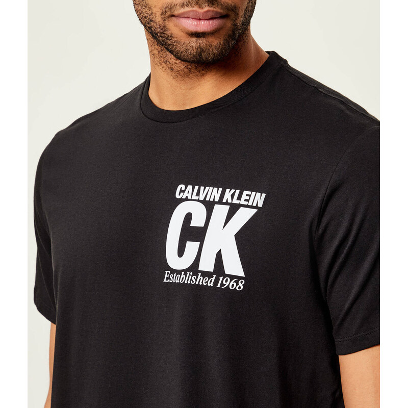 Calvin Klein Tričko CORNER GRAPHIC | regular fit