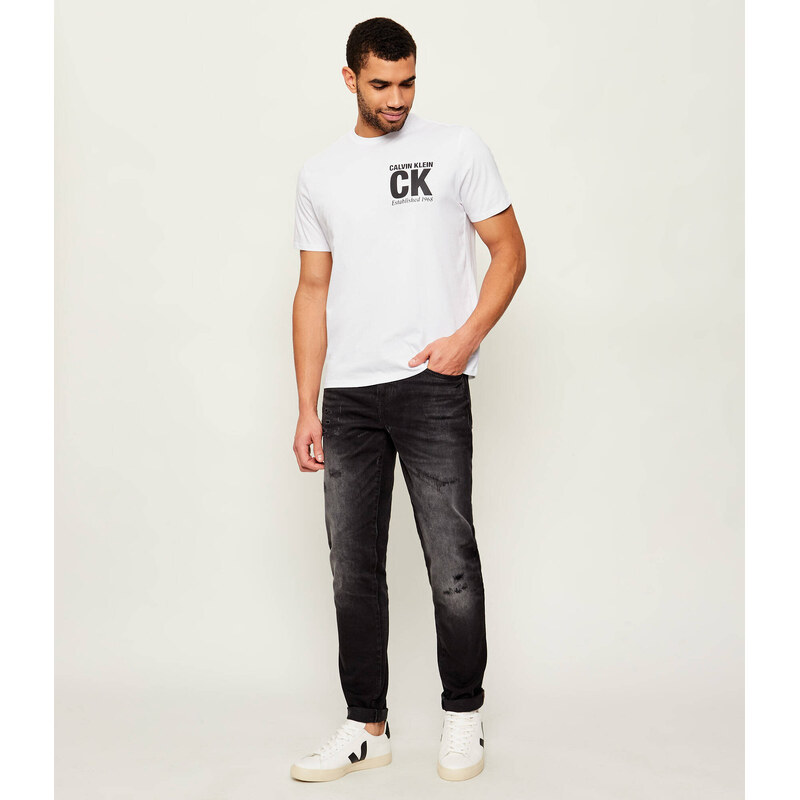 Calvin Klein Tričko CORNER GRAPHIC | regular fit