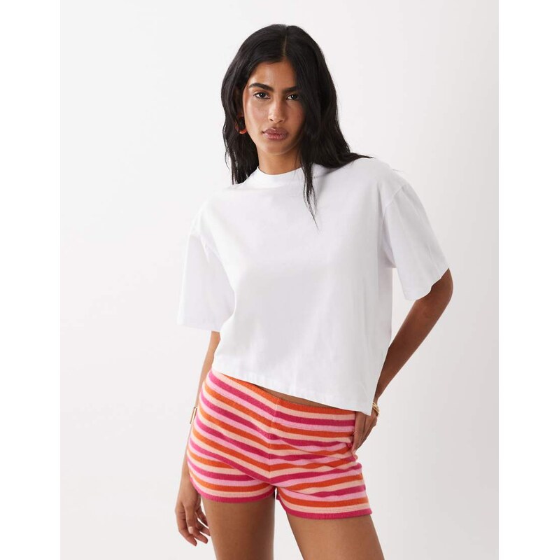 ASOS DESIGN short sleeve t-shirt with asymmetric hem in white