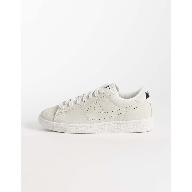 Nike Classic Tennis trainers in white