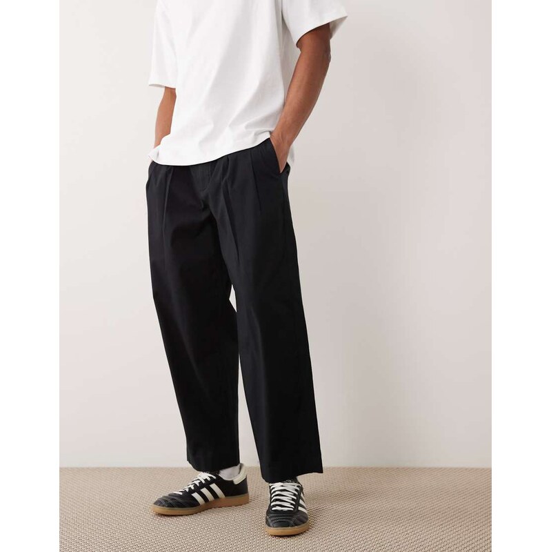 Abercrombie & Fitch pleated baggy poplin trousers in black 115730929