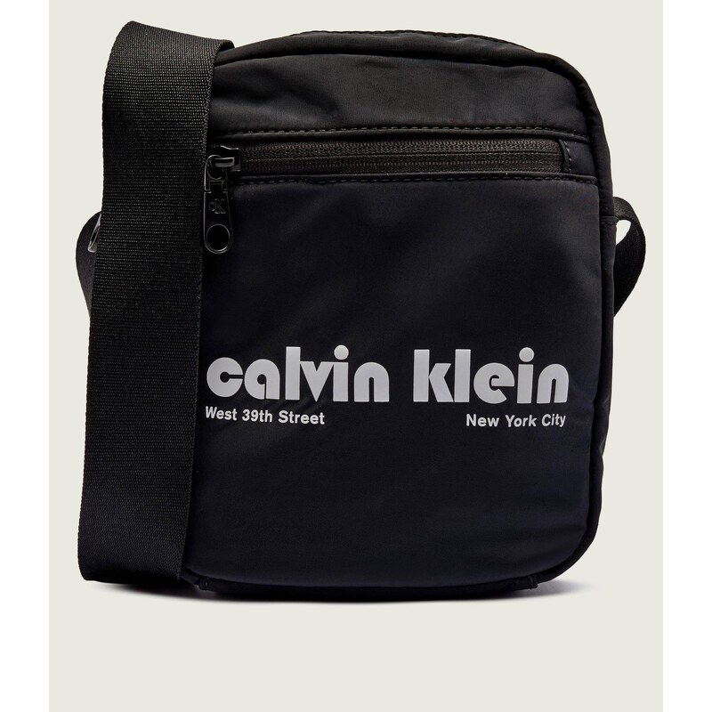 Calvin Klein Reportérka