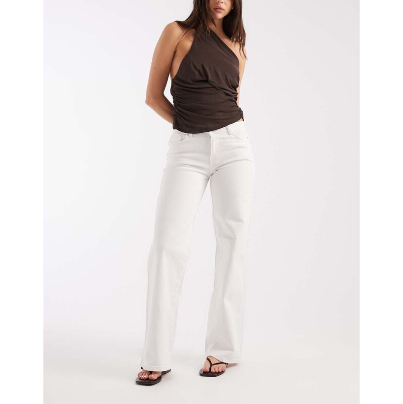 Pieces Selma low waisted wide leg jeans in white denim 115681920