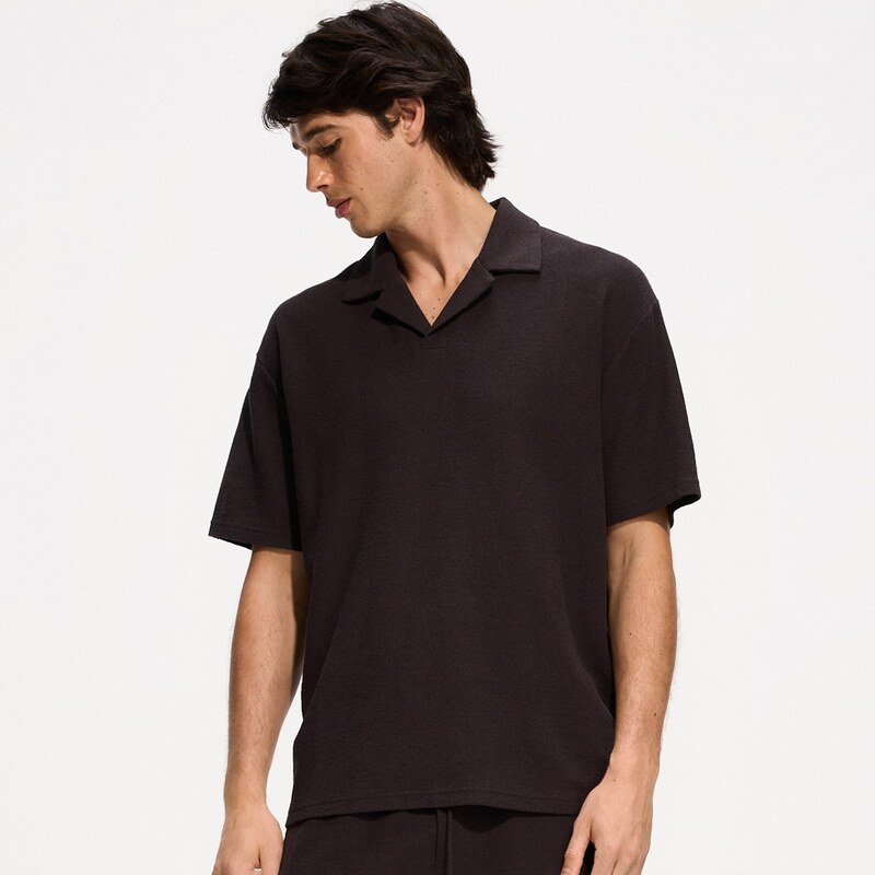 Reserved - Strukturální polo comfort fit - tmavě hnědá