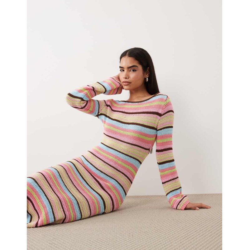 Kiwi & Co knitted open back flare sleeve beach coverup maxi