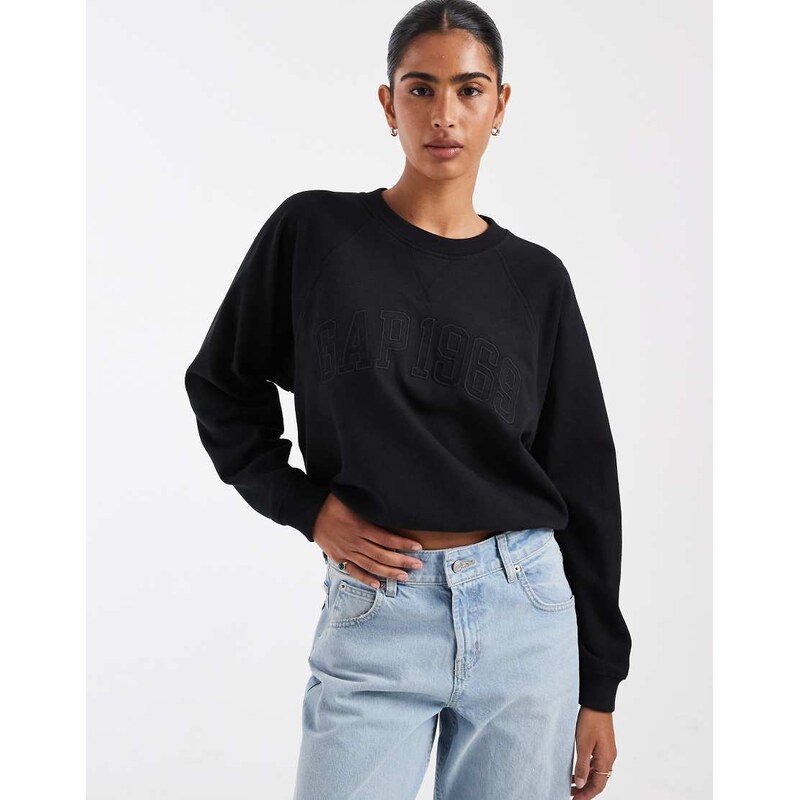 GAP crew neck logo sweatshirt in black 115711886