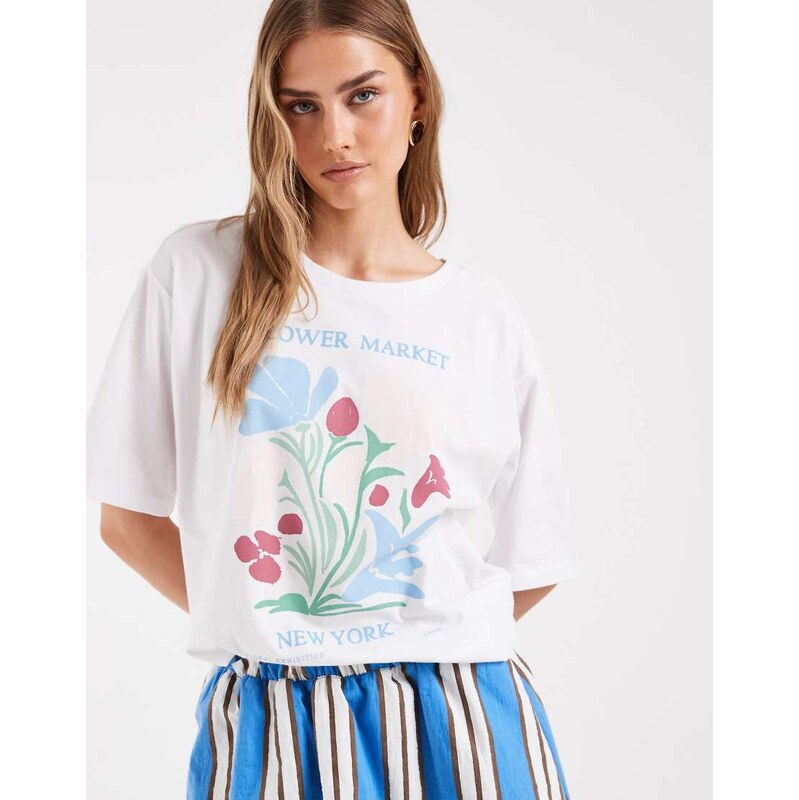 ONLY oversized t-shirt with flower market graphic in white 115712001