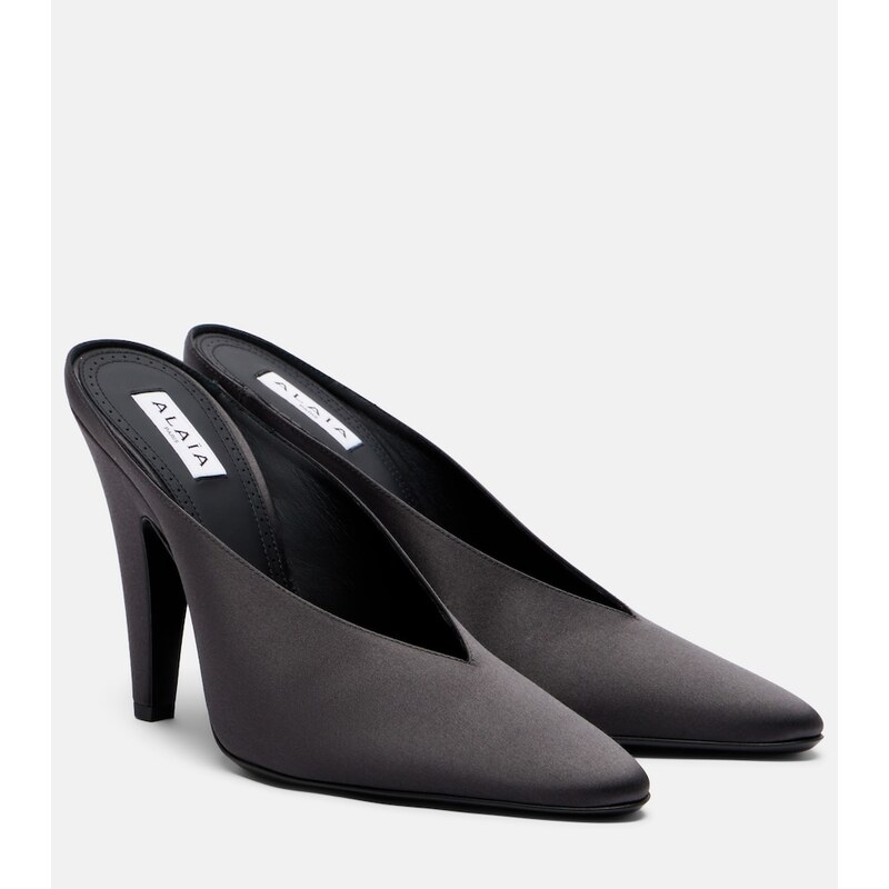 Alaïa Cone satin mulety v barvě anthracitové