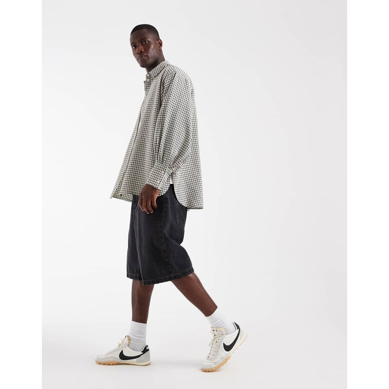 Carhartt WIP brandon shorts in black
