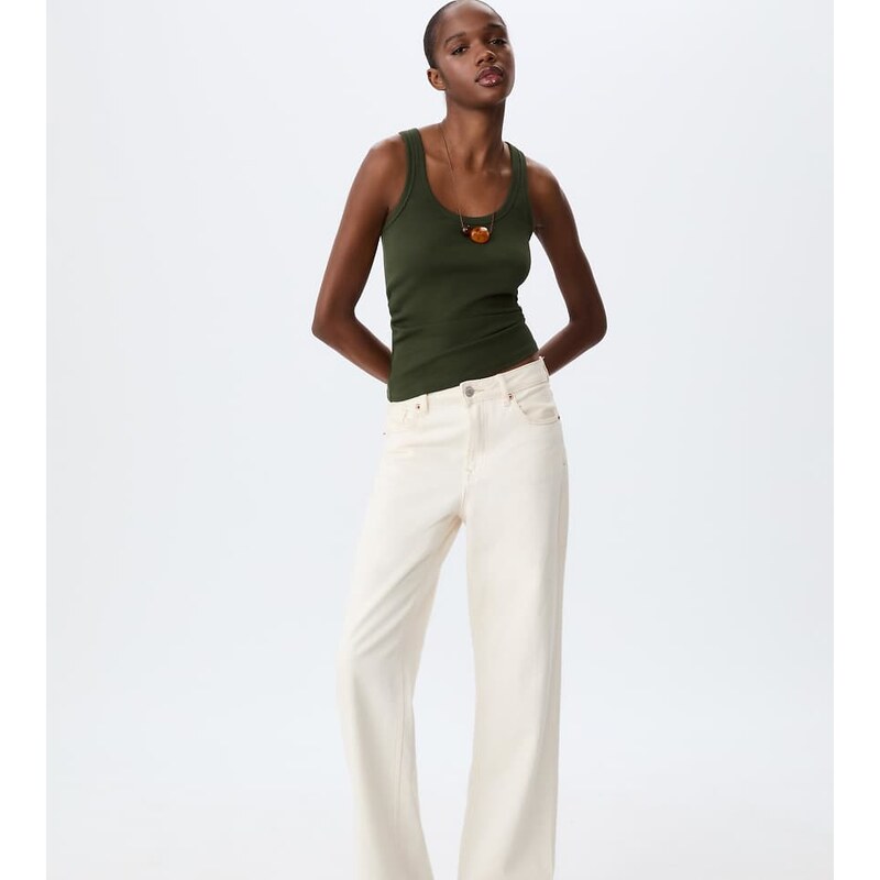 Stradivarius Tall d92 straight wide jeans in vanilla-White 115733633