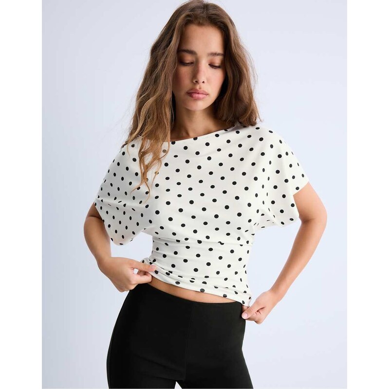 Stradivarius Short sleeve boat neck t-shirt in polka dot-White 115733743