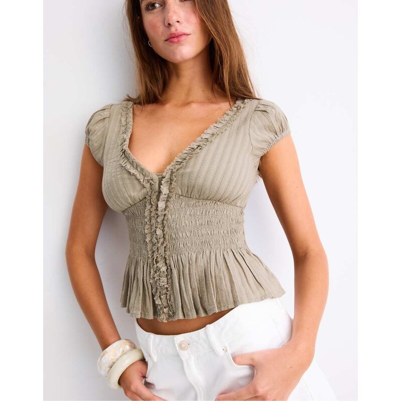 Stradivarius Short sleeve shirred shirt in khaki-Green 115733762