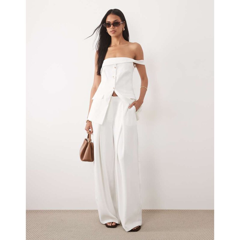 ASOS DESIGN Tailored floaty deep pleat horseshoe trousers in white 115743973