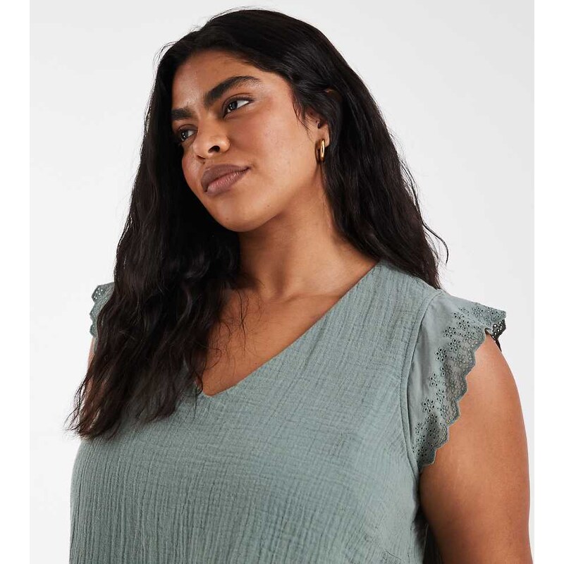 ONLY Curve v-neck textured top in light green 115744001