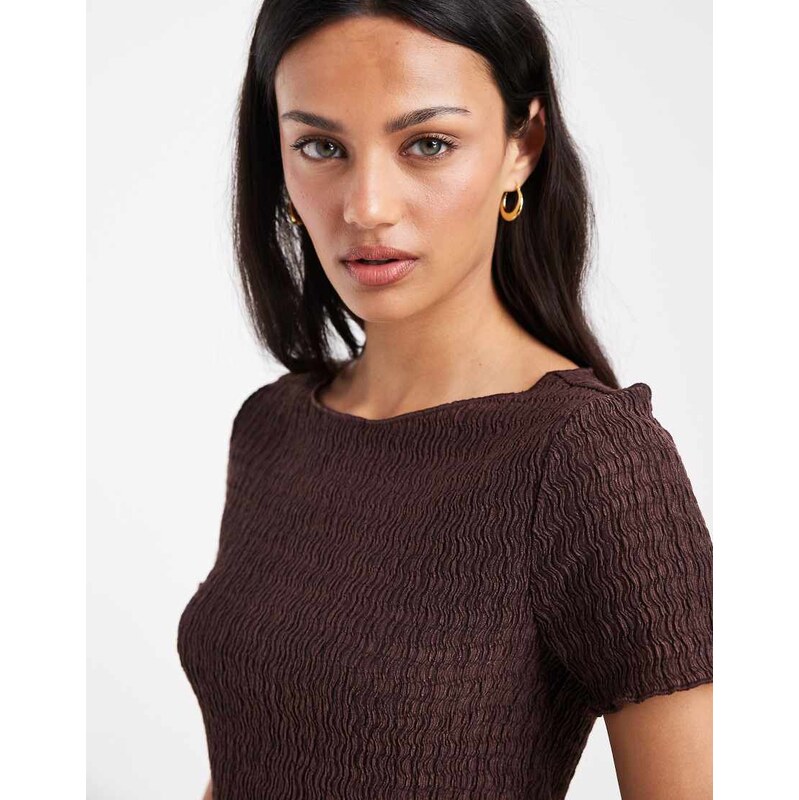 ONLY textured fitted top in brown