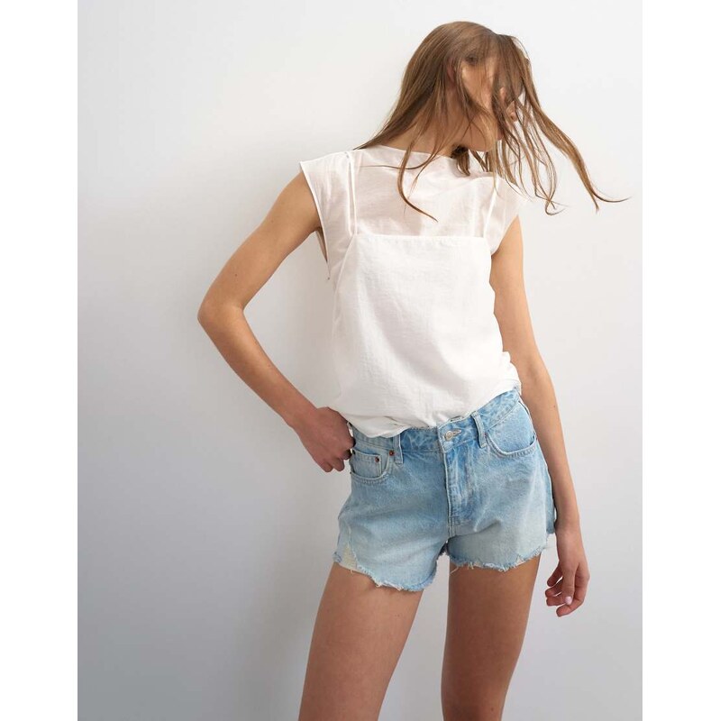 Topshop denim A-line short with rip in bleach-Blue 115744100