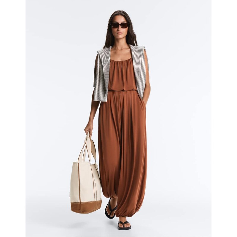 OYSHO Modal blend balloon trousers in terracotta-Brown