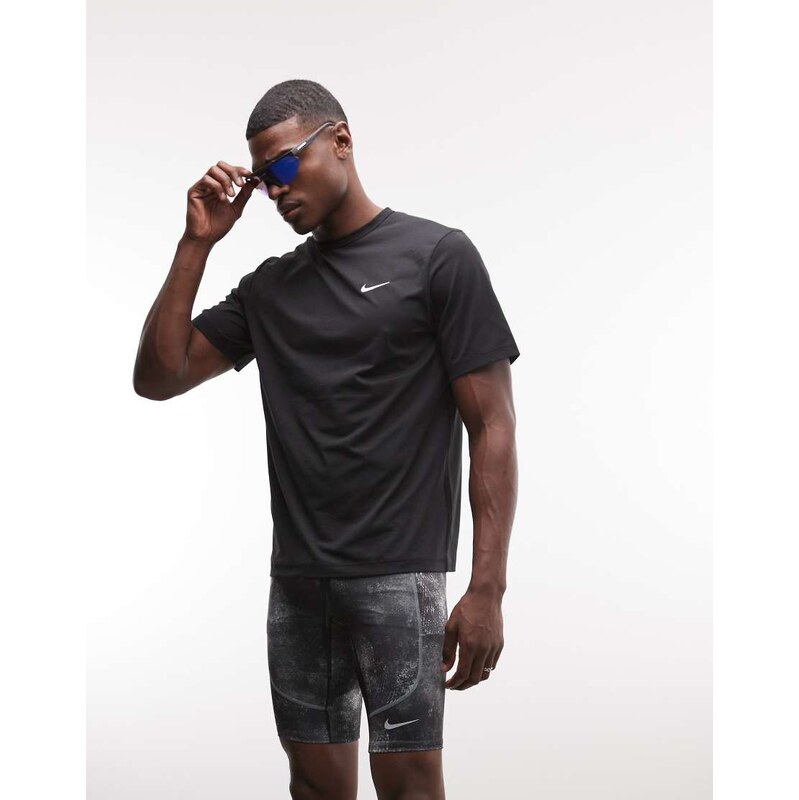 Nike Running Miler Dri-FIT UV-Protection t-shirt in black