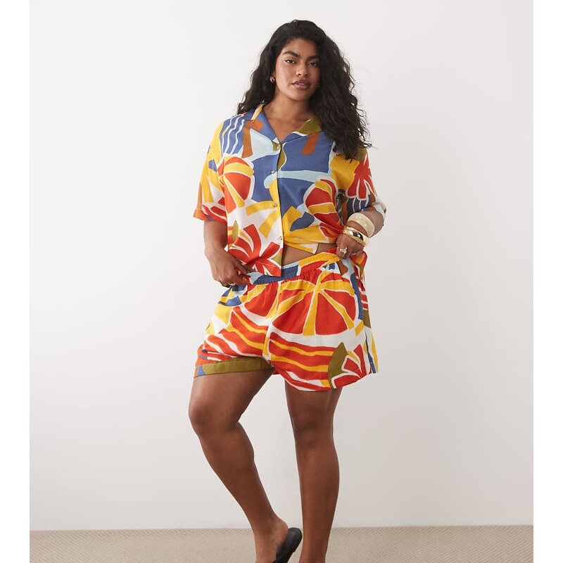 ASOS Curve ASOS DESIGN Curve Beach co-ord short in abstract