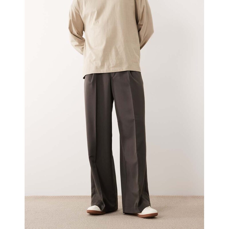 ASOS DESIGN tailored loose leg trouser with inverted front pleat