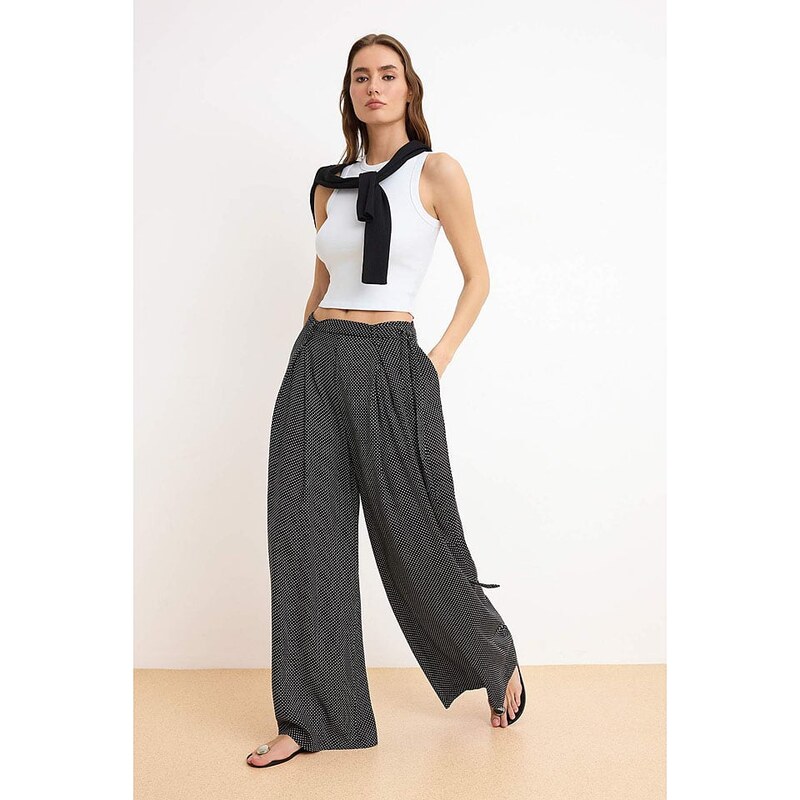 trendyol Schwarz/ Weiß 6165477