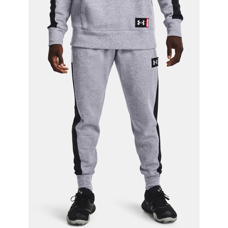 Tepláky Under Armour Baseline Fleece Jogger an Gray