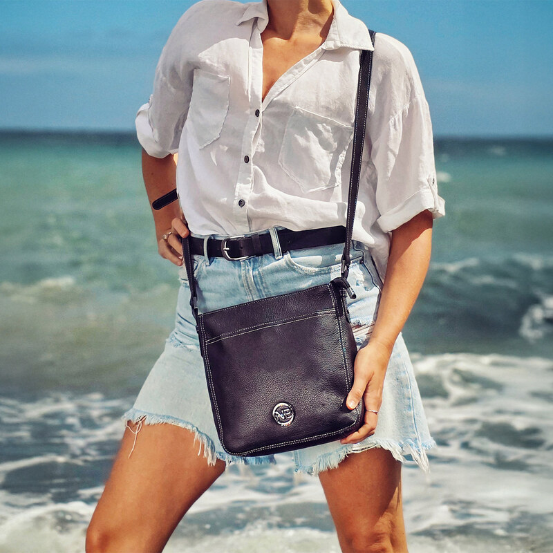 Kožená kabelka crossbody Noelia Bolger černá NB 3004 C