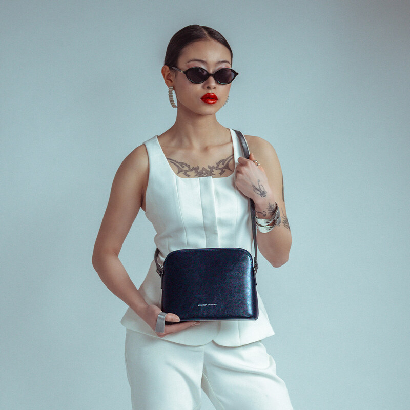 Kožená kabelka crossbody Noelia Bolger modrá NB 0116 TM