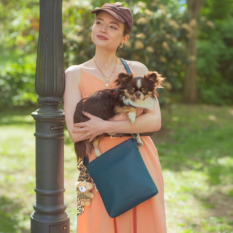 Kabelka ze syntetické kůže crossbody Carmelo zelená 4324 PE
