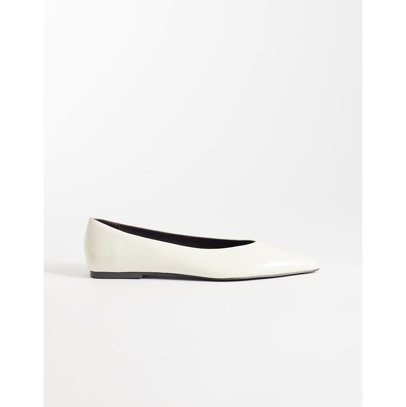 ASOS DESIGN Lari pointed ballets in off white