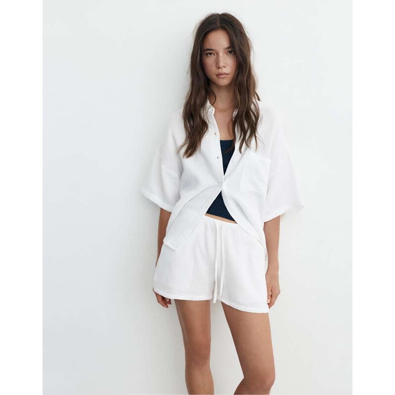 Pull&Bear Textured cotton shorts in white
