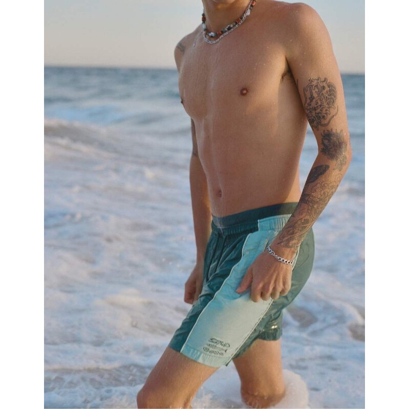 Pull&Bear Panelled swimming trunks in green