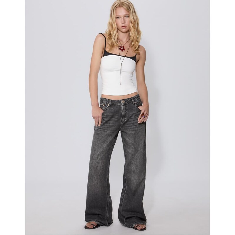 Stradivarius D91 low-rise wide-leg jeans in black denim wash