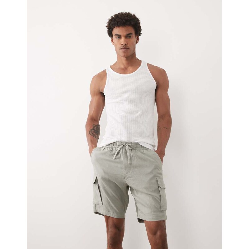 Threadbare pull on shorts with cargo pockets in sage green