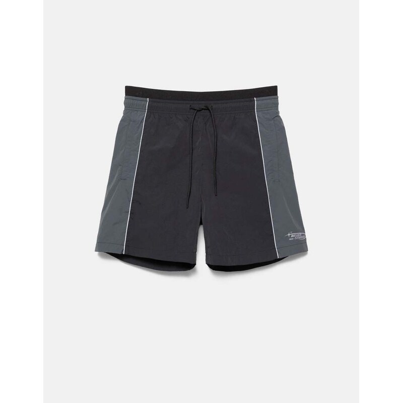 Pull&Bear Panelled swimming trunks in black