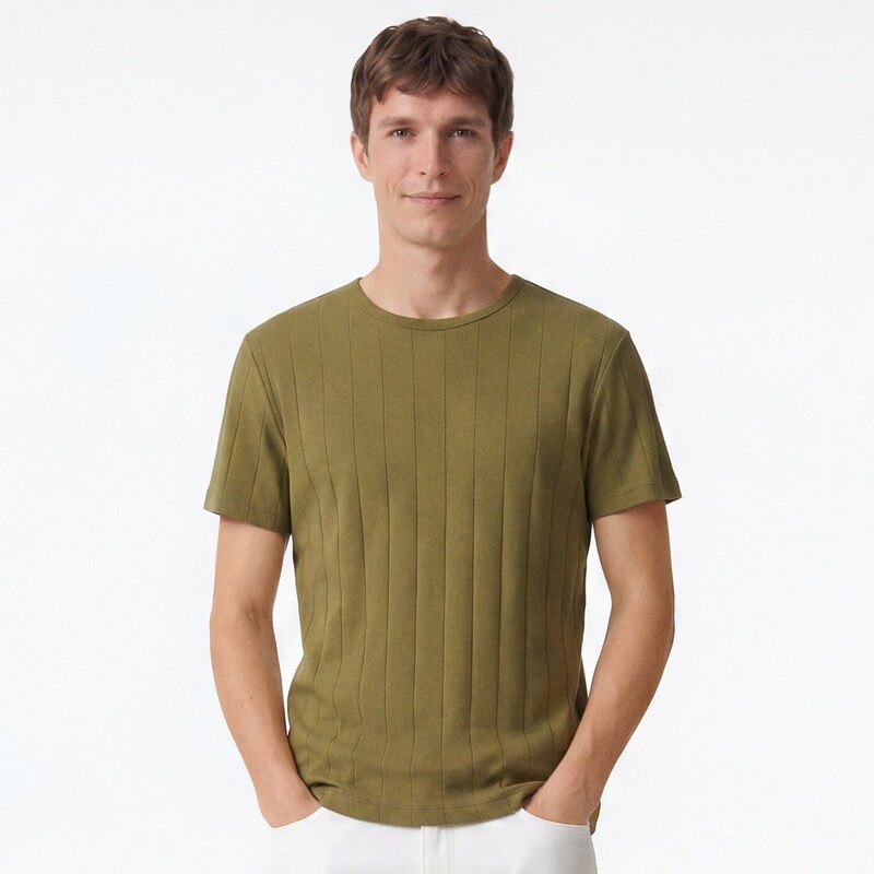 Reserved - Tričko slim fit - světle olivová