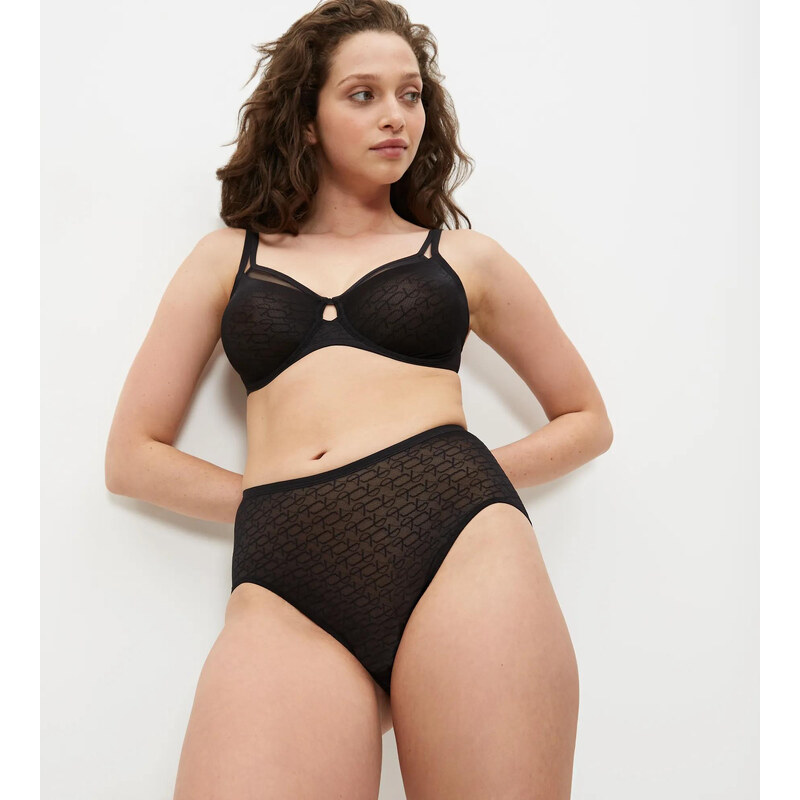 TRIUMPH Signature Sheer - Maxi kalhotky s jemným krajkovým lemem